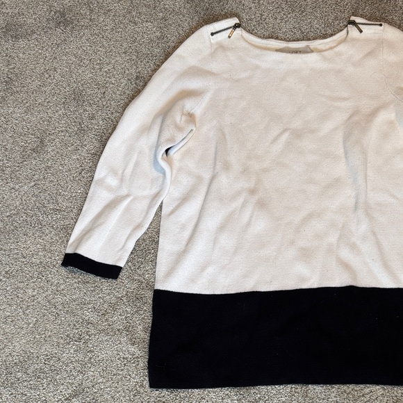 LOFT Cream and Black Women's Sweater - Picture 5 of 6